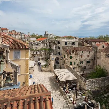 Apartment Plr Luxury Rooms *